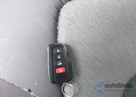 2020 Toyota Camry Le Hybrid z USA, uszkodzony, nr VIN 4T1C31AK2LU019359